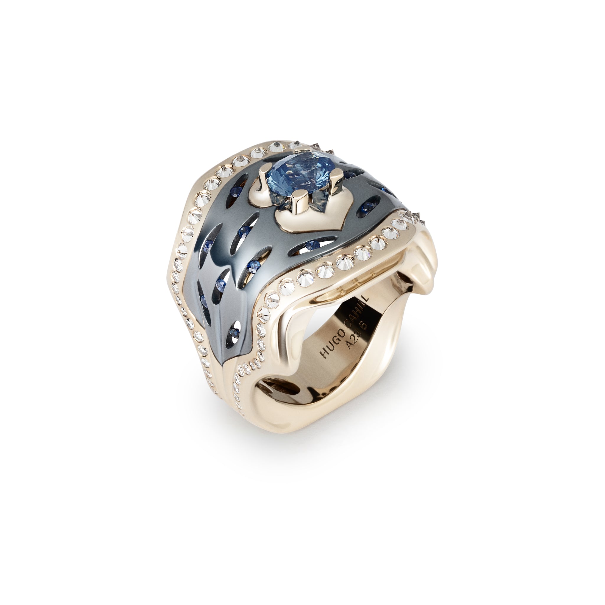 Ephyra Ring by Hugo Cahill with chequered sapphire set in beige gold and patinated sterling silver
