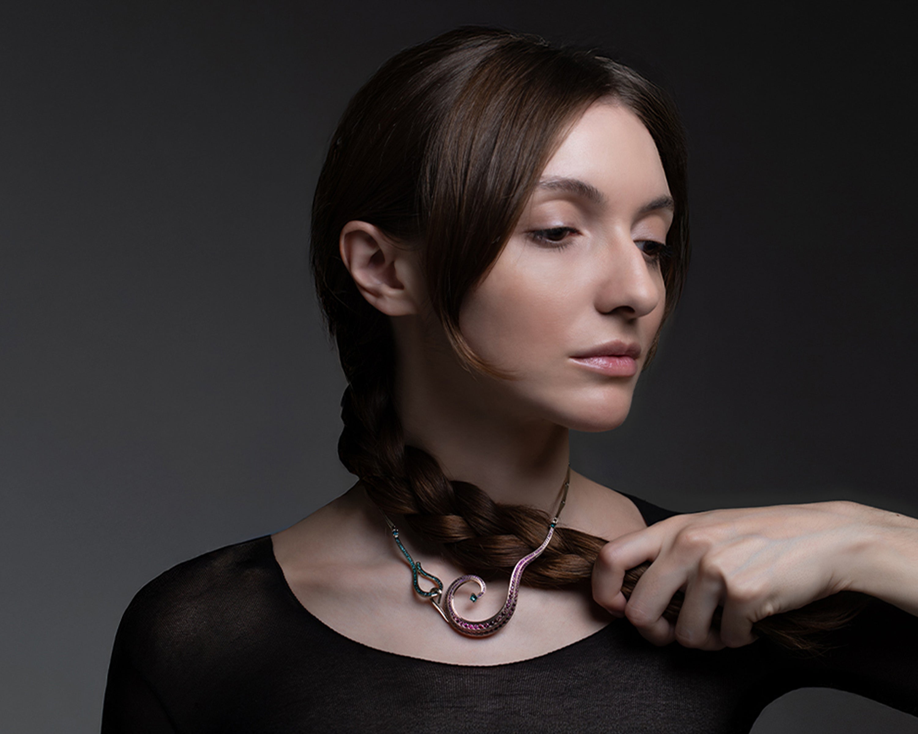 Ananke Lovelace necklace worn on model
