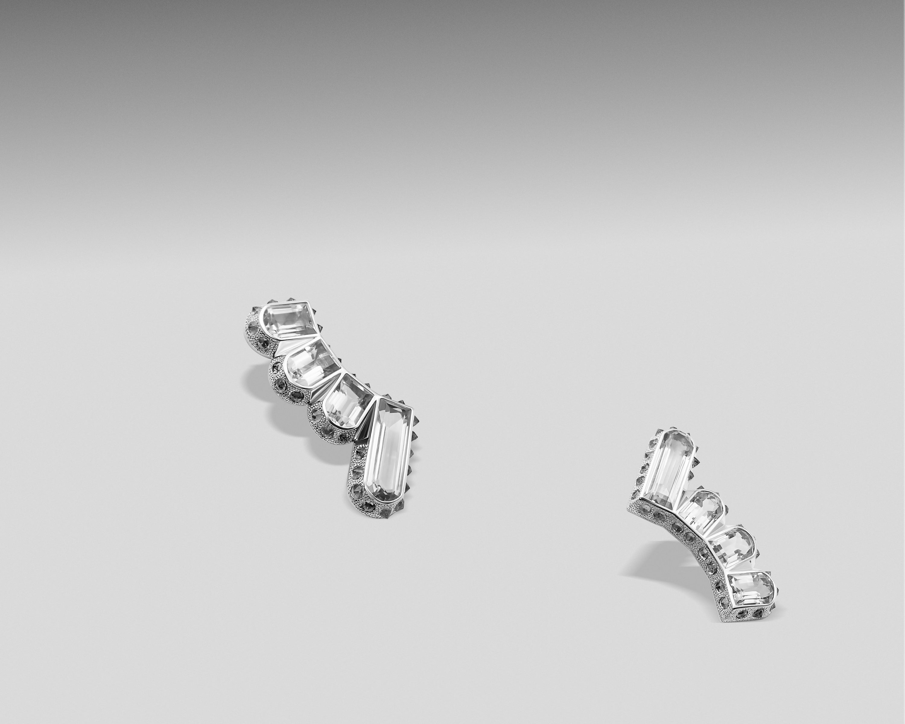 Hyperborea earrings in gold, citrine and inverted-set emeralds